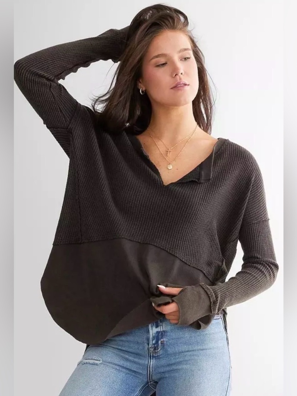 We The Free Women's V-Neck Pullover Sweater in Dark Charcoal